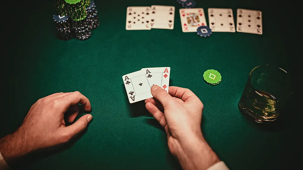 火遍全网炸金花，精彩棋牌游戏下载等你